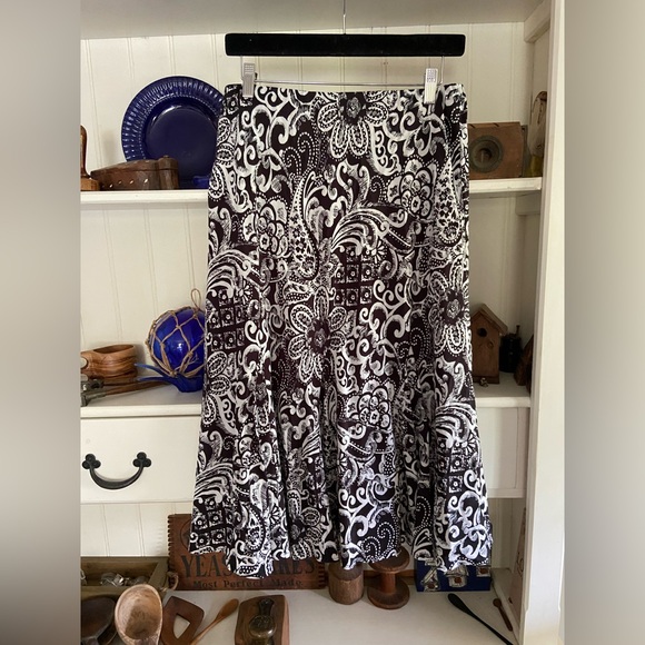 JM Collection - Picture 2 of 3